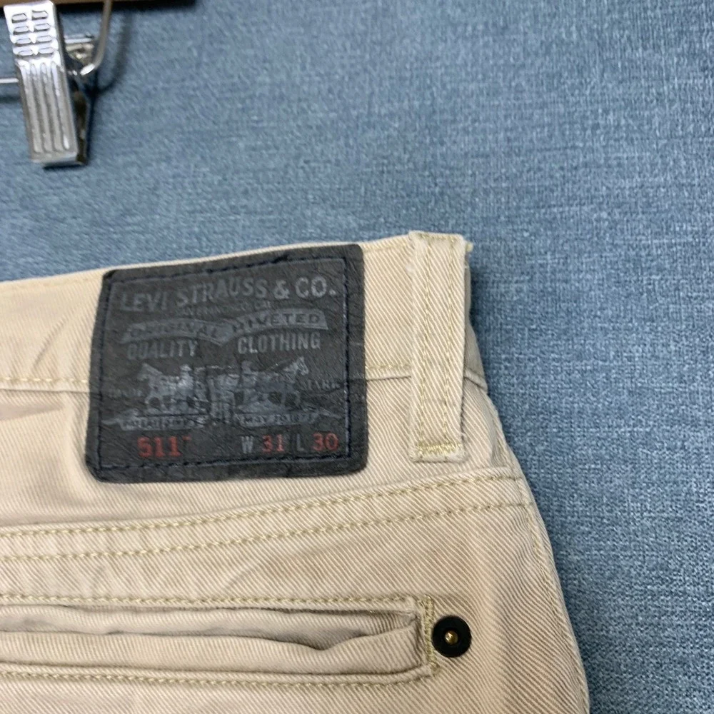 Levi's 511 Skinny Shorts Mens 31x30 Beige Denim Flat Front Frayed Hem Outdoor